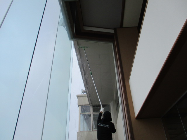 窓清掃-上部