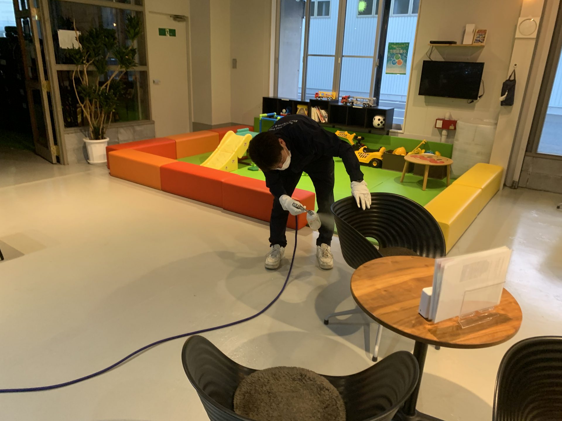 タイヤホイールカンパニー商談スペース、抗菌コーティング